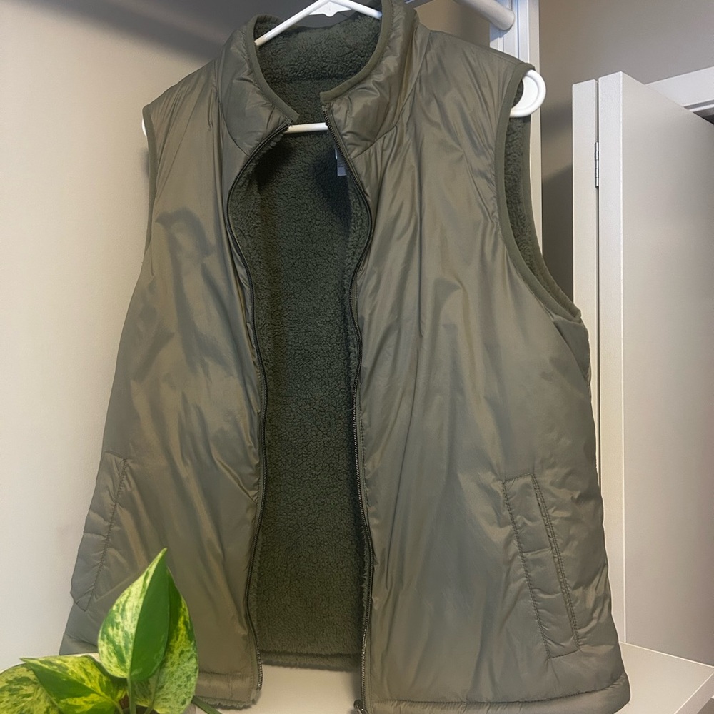 CORE Life Olive Green Puffer Vest